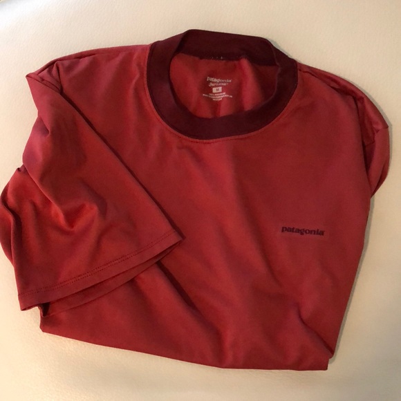 Patagonia Medium Tee Shirt Crew Neckline Short Sleeve Super Soft Feel - Picture 3 of 7